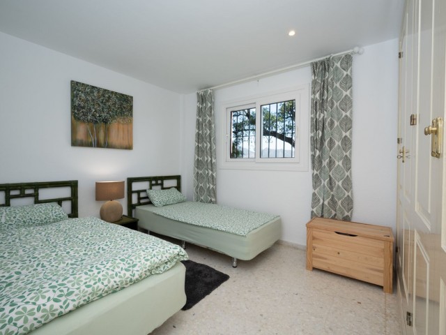 4 Soveroms Villa i Elviria