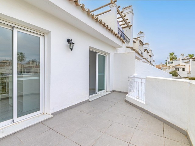 2 Slaapkamer Rijtjeshuis in Nueva Andalucía