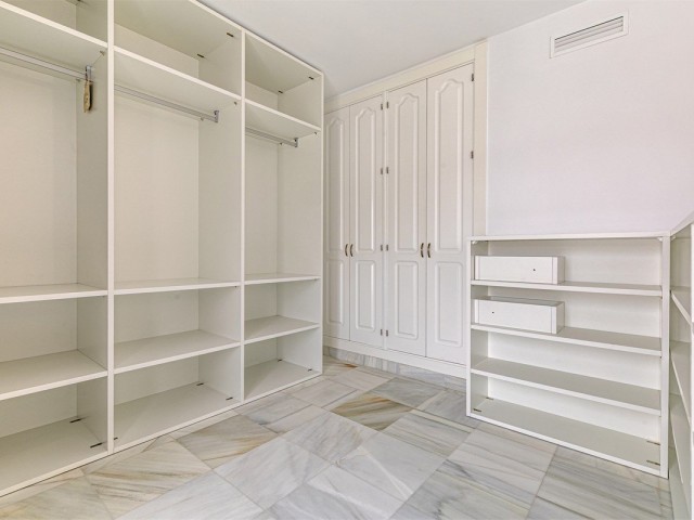 Maison mitoyenne avec 2 Chambres  à Nueva Andalucía