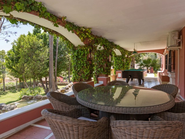 Villa avec 12 Chambres  à Benahavís