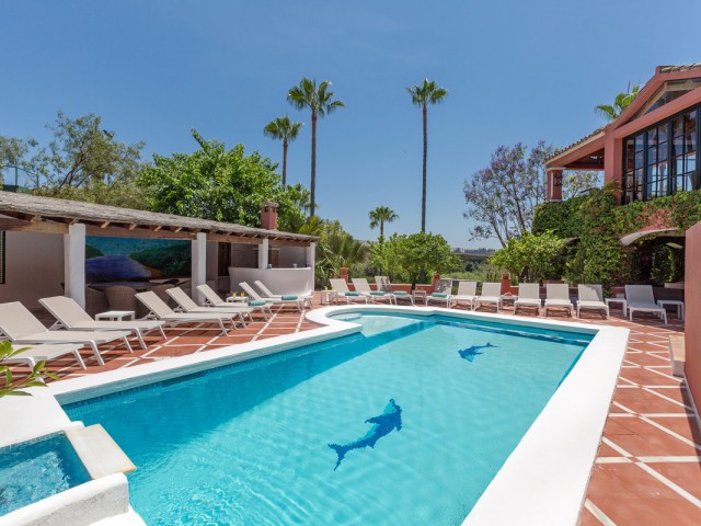 12 Bedrooms Villa in Benahavís