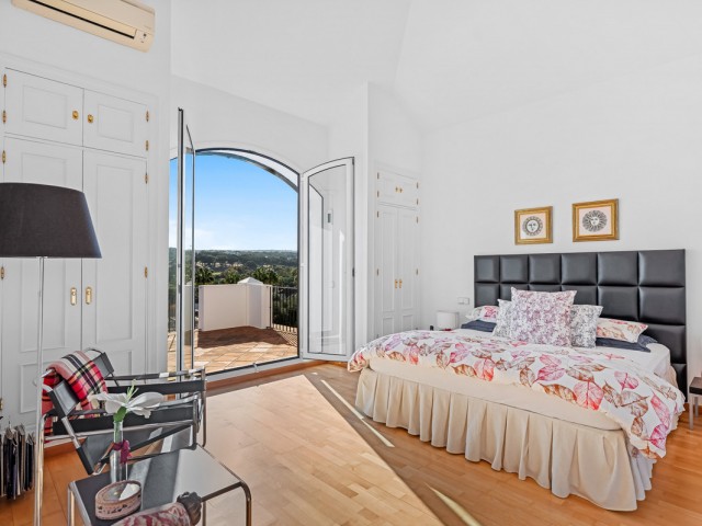 6 Soveroms Villa i Sotogrande