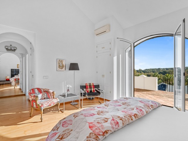 6 Soveroms Villa i Sotogrande