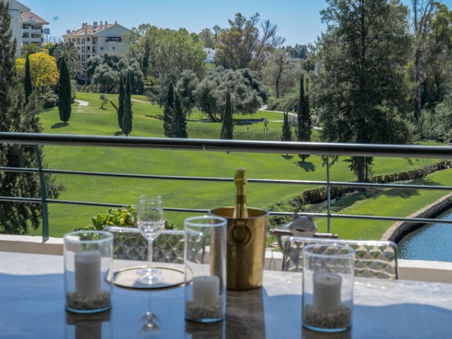 4 Bedrooms Apartment in Guadalmina Alta