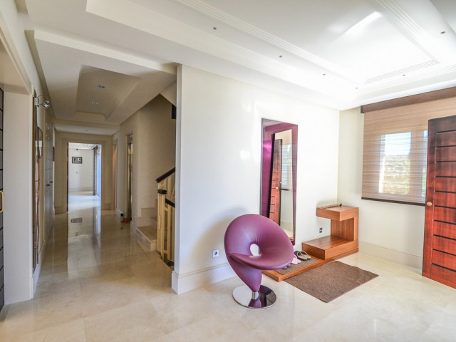 5 Schlafzimmer Villa in Altos de los Monteros