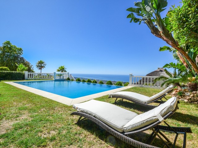 5 Schlafzimmer Villa in Altos de los Monteros