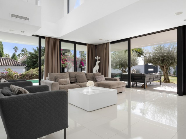 5 Slaapkamer Villa in Nueva Andalucía