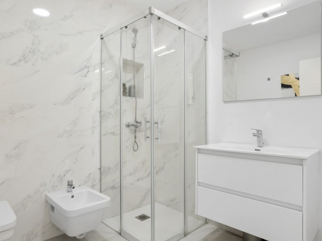 Villa con 5 Dormitorios  en Nueva Andalucía