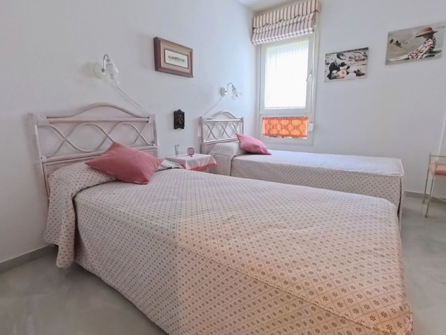 Apartment, La Carihuela, R5350096