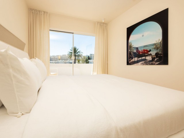 2 Bedrooms Apartment in Nueva Andalucía