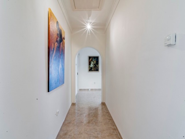 Villa avec 4 Chambres  à Valtocado