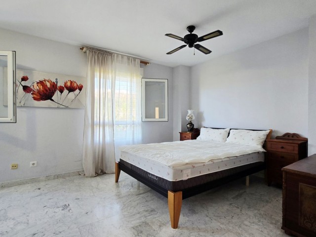 Appartement avec 3 Chambres  à Nueva Andalucía
