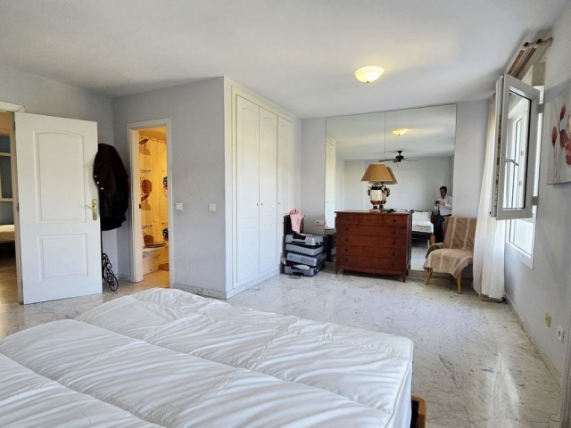 Appartement avec 3 Chambres  à Nueva Andalucía