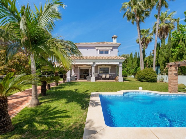 Huvila, Estepona