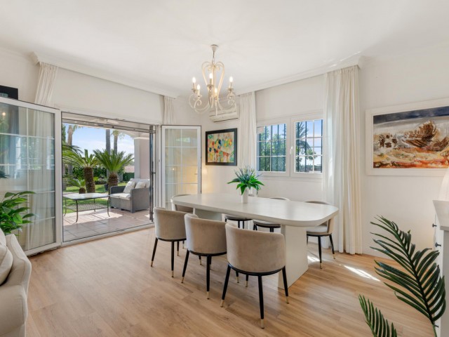 3 Soveroms Villa i Estepona