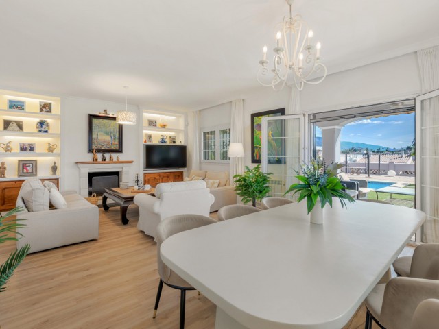 3 Soveroms Villa i Estepona