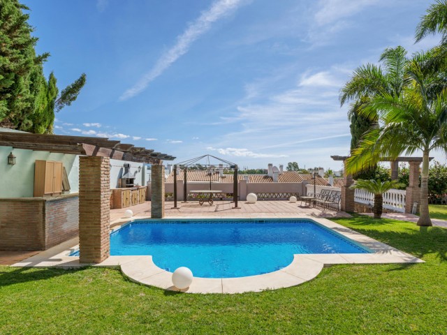 3 Soveroms Villa i Estepona
