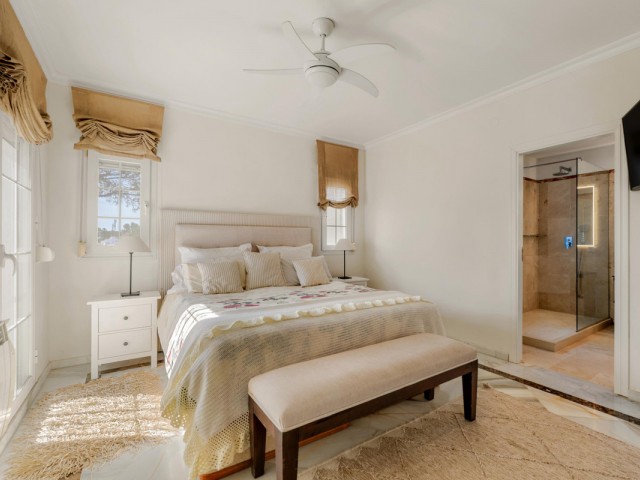 3 Soveroms Villa i Estepona