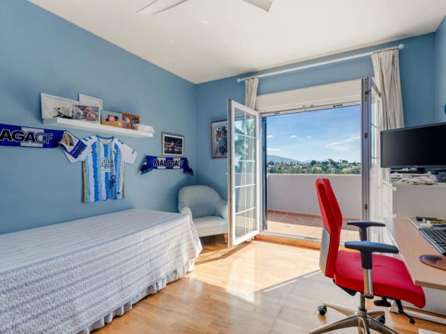 3 Soveroms Villa i Estepona