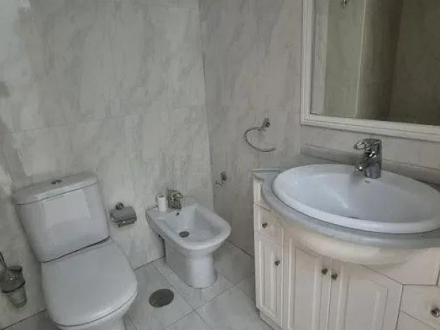 4 Schlafzimmer Apartment in Torremolinos