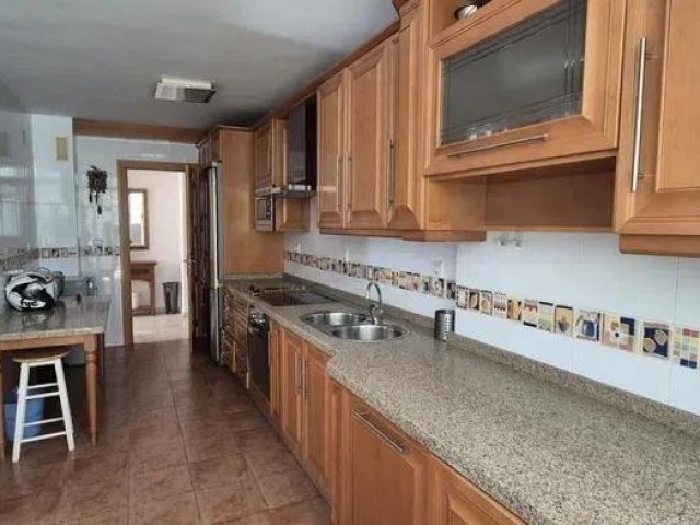 4 Schlafzimmer Apartment in Torremolinos