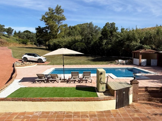 Villa avec 4 Chambres  à La Cala de Mijas