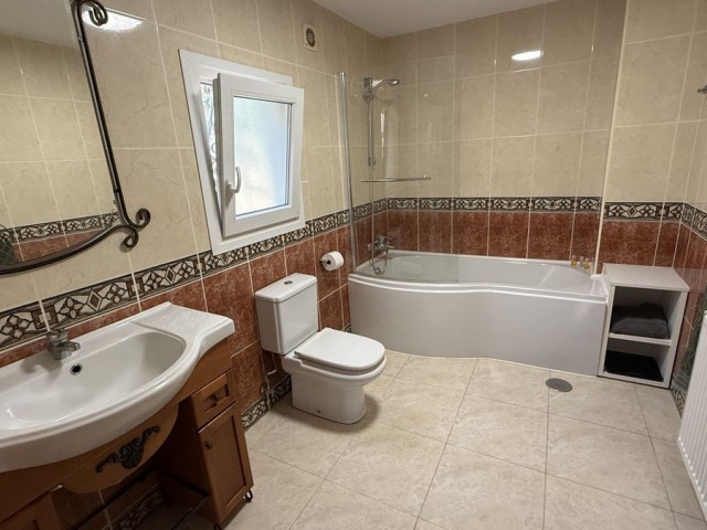 Villa avec 4 Chambres  à La Cala de Mijas