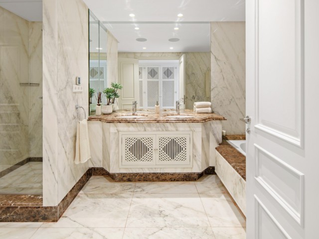3 Bedrooms Apartment in Marbella