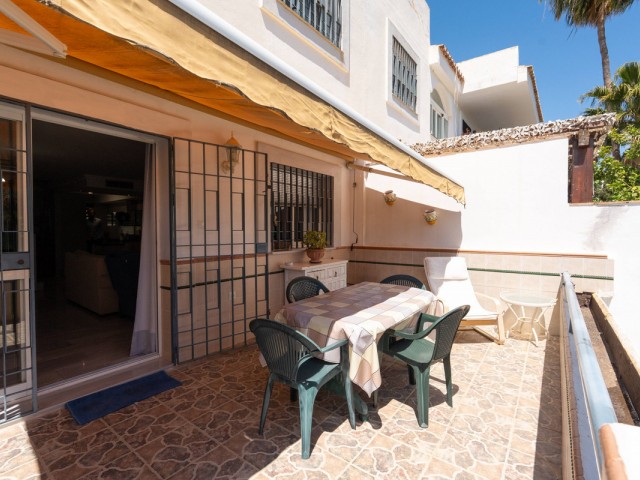 3 Slaapkamer Rijtjeshuis in Nueva Andalucía