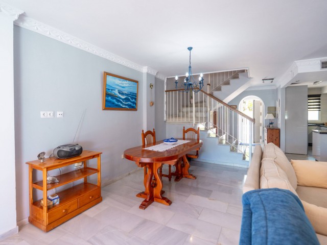 3 Slaapkamer Rijtjeshuis in Nueva Andalucía