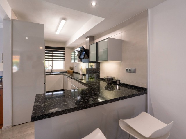 3 Slaapkamer Rijtjeshuis in Nueva Andalucía
