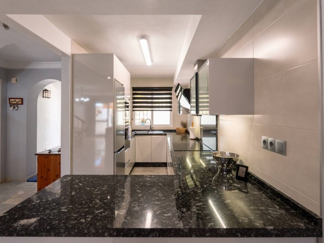 3 Slaapkamer Rijtjeshuis in Nueva Andalucía