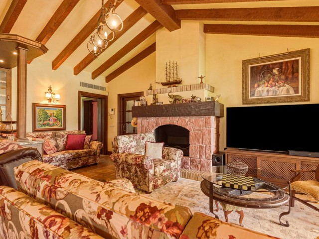 6 Bedrooms Villa in Guadalmina Alta