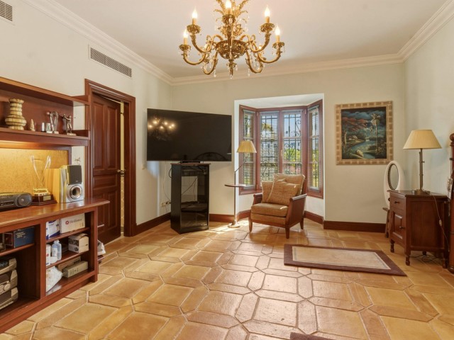 6 Bedrooms Villa in Guadalmina Alta