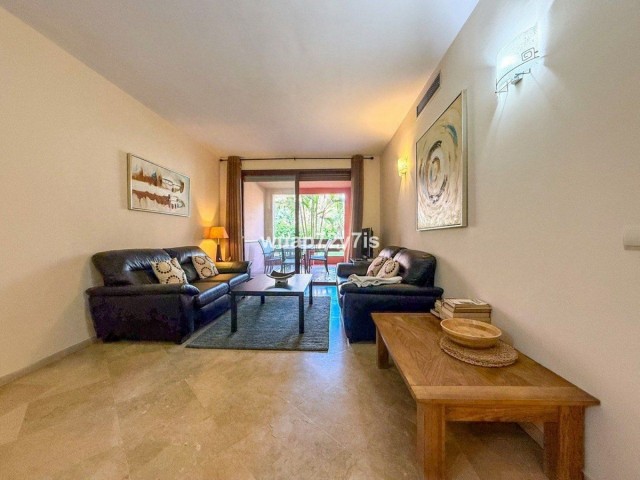 Apartment, Las Chapas, R5384173