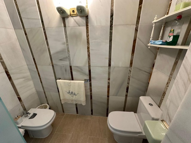 Appartement avec 3 Chambres  à Estepona
