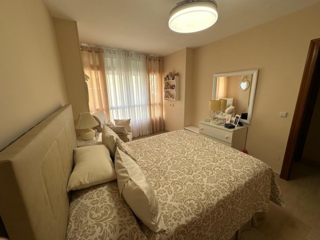 Appartement avec 3 Chambres  à Estepona