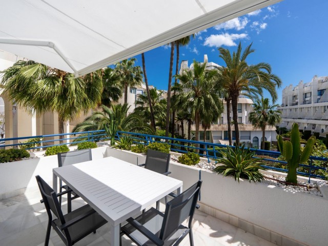2 Bedrooms Apartment in Marbella