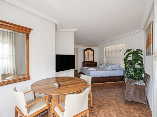 1 Bedrooms Apartment in Marbella