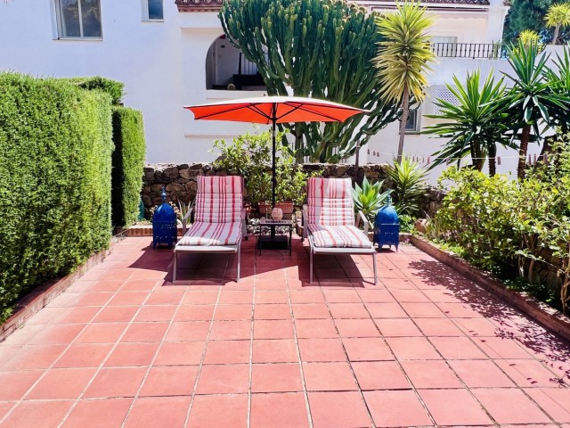 Maison mitoyenne, El Paraiso, R5384656