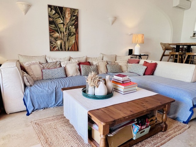 Maison mitoyenne, El Paraiso, R5384656