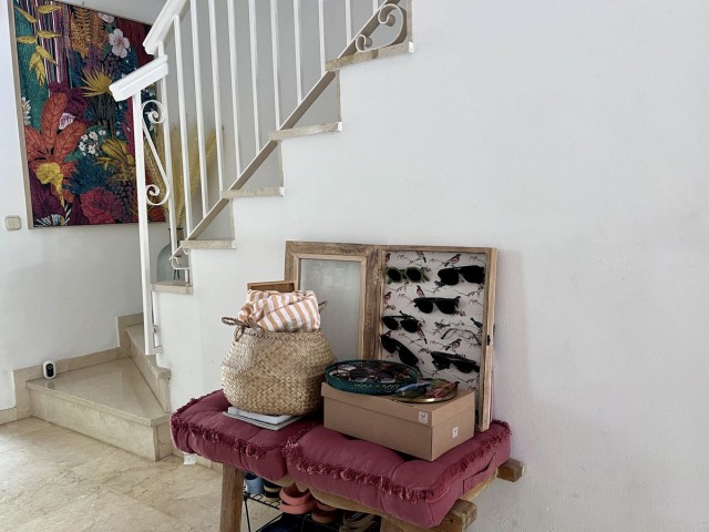 Maison mitoyenne avec 3 Chambres  à El Paraiso