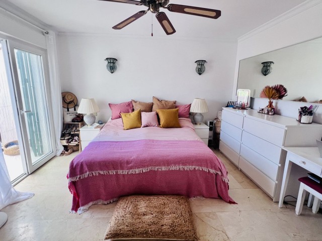 Maison mitoyenne avec 3 Chambres  à El Paraiso
