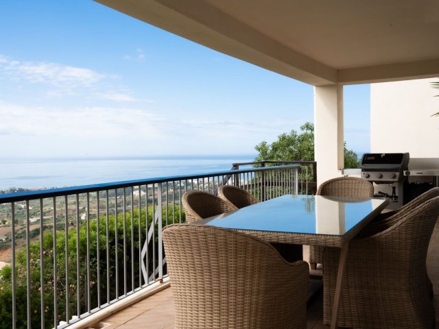 Apartment, Altos de los Monteros, R5384665