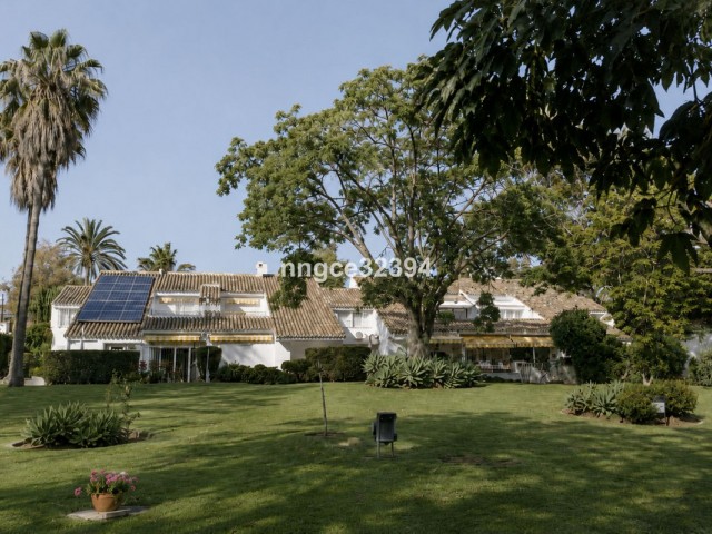 Rijtjeshuis, Nueva Andalucia