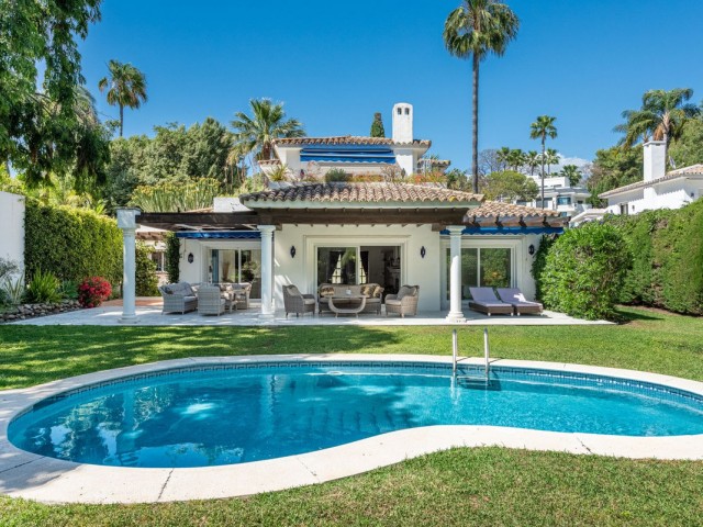 Villa, Nueva Andalucia