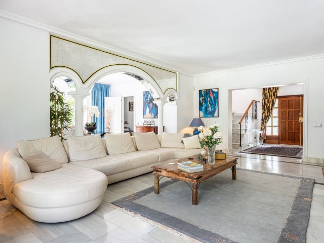 3 Bedrooms Villa in Nueva Andalucía