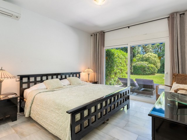 3 Bedrooms Villa in Nueva Andalucía