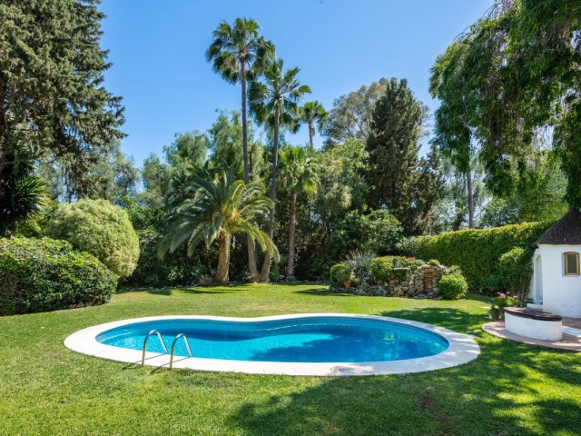3 Bedrooms Villa in Nueva Andalucía