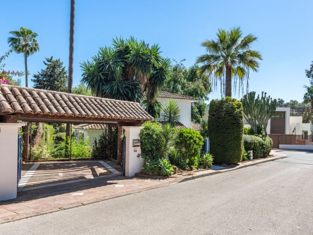 3 Bedrooms Villa in Nueva Andalucía